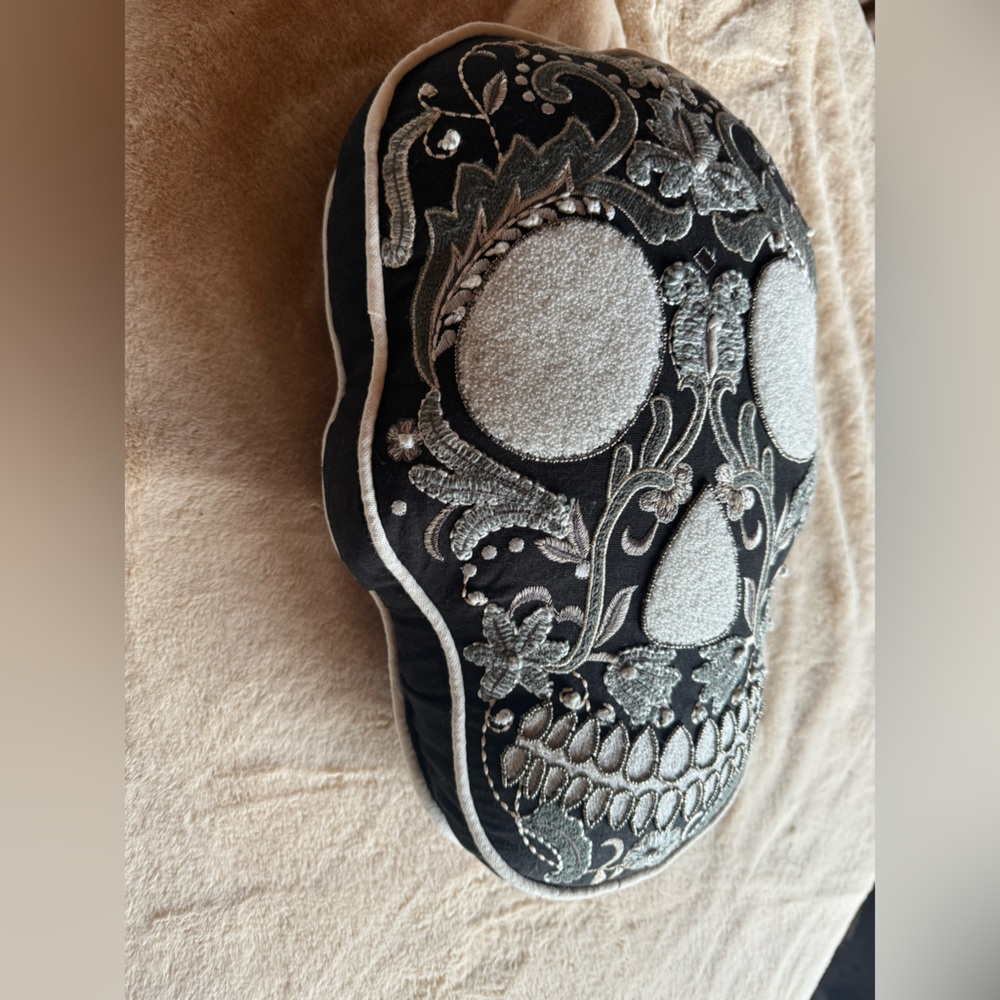 Embroidered Skull Design Pillow - Picture 2 of 3
